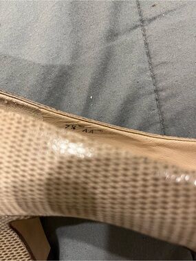 Rangoni Beige Textured Leather Pumps